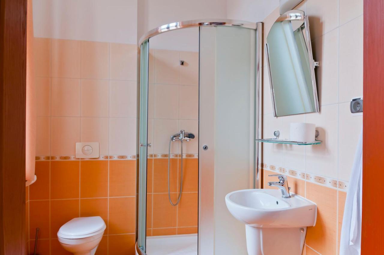 Hotel Palacyk Lakomin Lubiszyn Esterno foto
